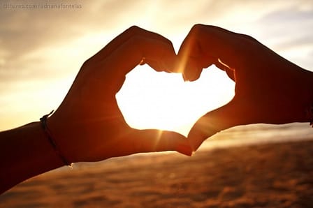 A-amizade-e-um-amor-que-nunca-morre-Bom-final-de-semana-amigo-VOCE-UAI